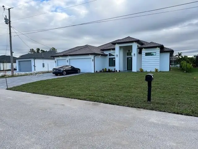 1019 SW 8th Ct, Cape Coral, FL 33991 - Image #2