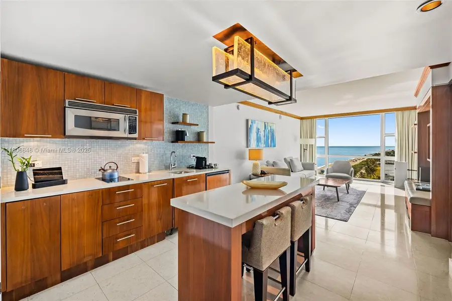 6801 Collins Ave #1018 (1007), Miami Beach, FL 33141 - Image #2