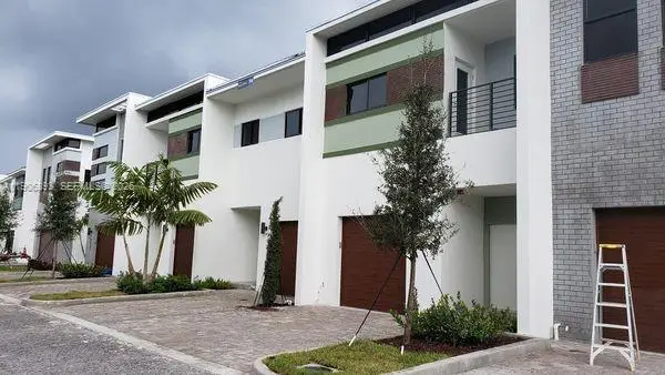 4500 NW 8th Pl, Plantation, FL 33317 - #1