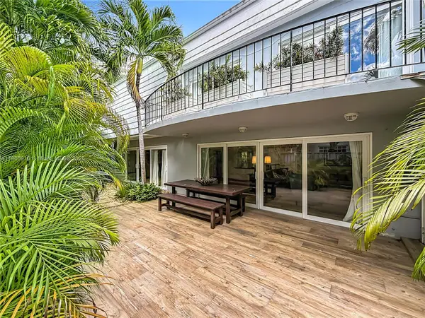254 Sea View Dr #5, Key Biscayne, FL 33149