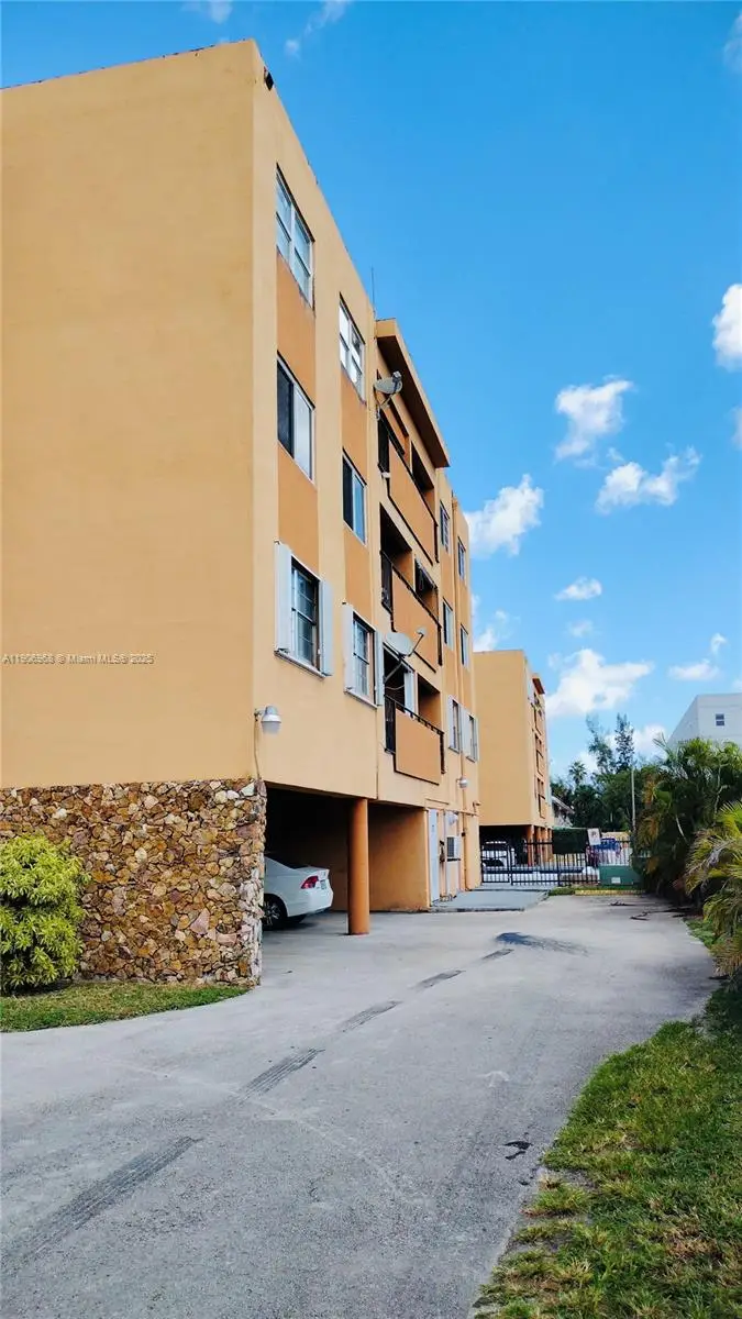 295 NW 72nd Ave #401, Miami, FL 33126 - Image #1