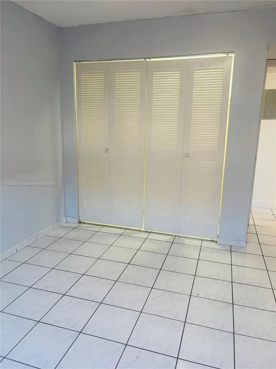 295 NW 72nd Ave #401, Miami, FL 33126 - Image #3