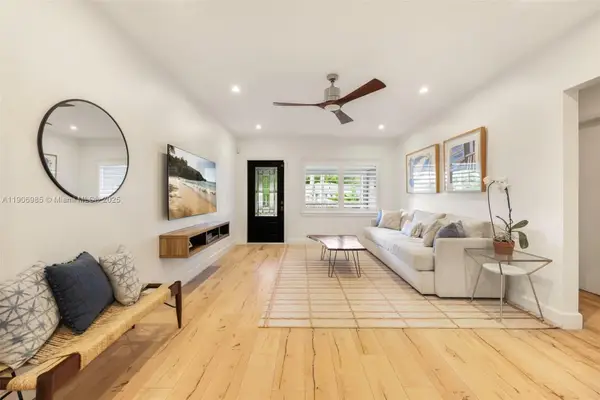 7220 SW 53rd Ct, Miami, FL 33143