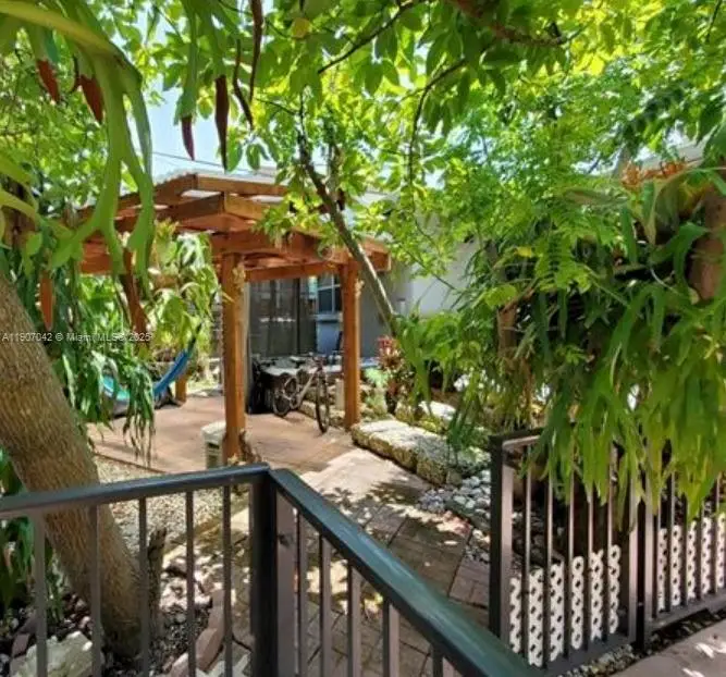 6918 NE 5th Ave, Miami, FL 33138 - Image #2