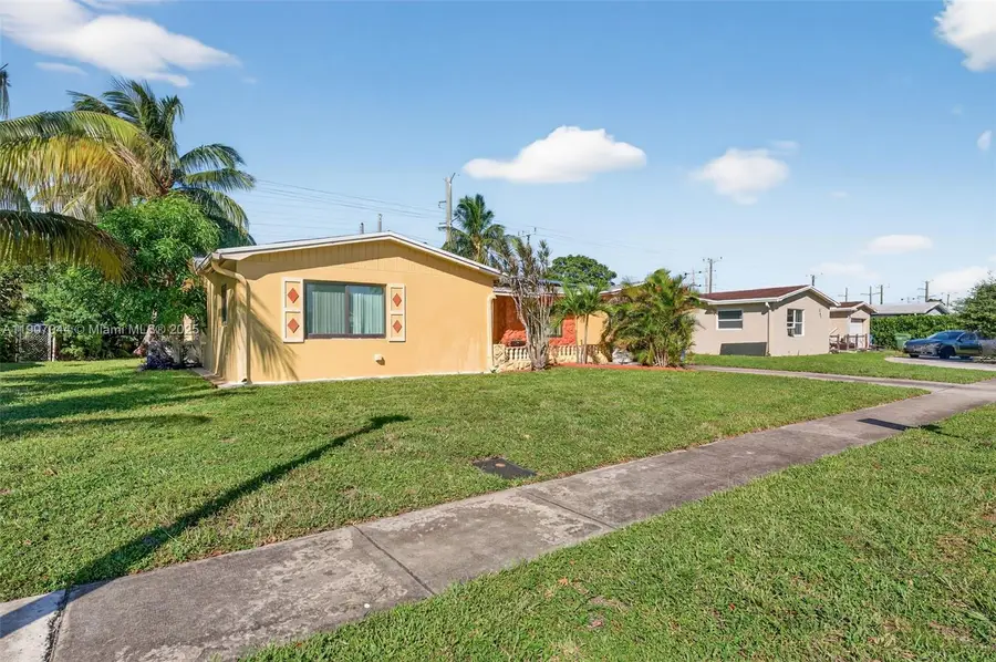 849 NW 70th Way, Margate, FL 33063 - Image #2