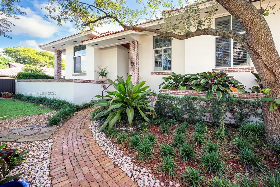 8025 SW 91st Ave, Miami, FL 33173 - Image #2