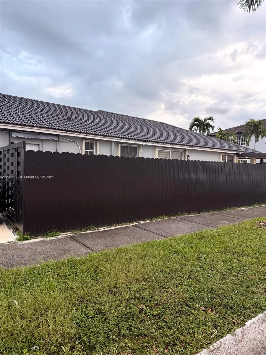 Address Withheld By Seller, Miami, FL 33185 - Image #2