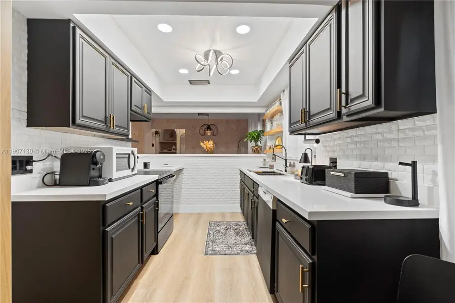 1641 Nw 96 Terrace, Pembroke Pines, FL 33024 - Image #3