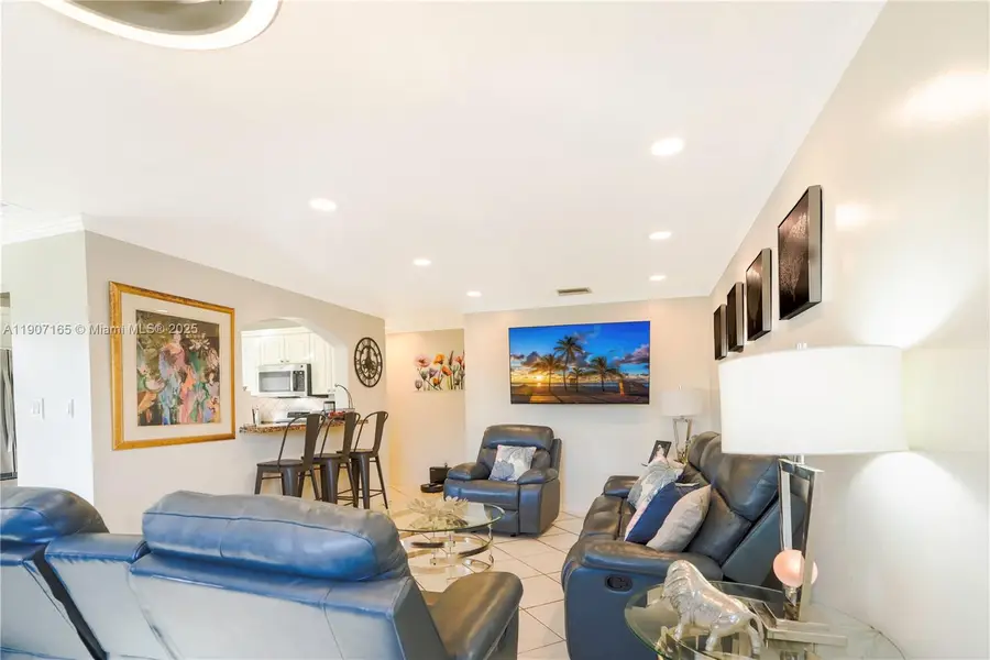 6741 Coolidge St, Hollywood, FL 33024 - Image #3