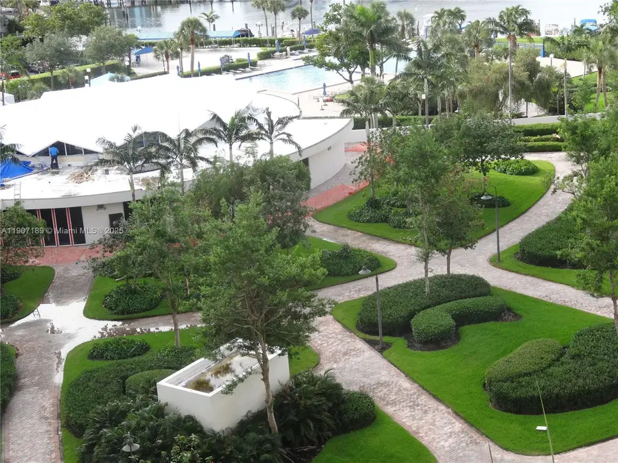 600 Three Islands Blvd #817, Hallandale Beach, FL 33009 - Image #2