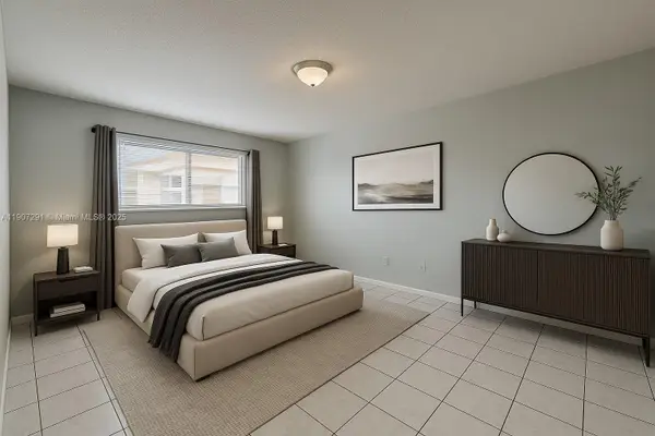 18250 Mediterranean Blvd #8-15, Hialeah, FL 33015