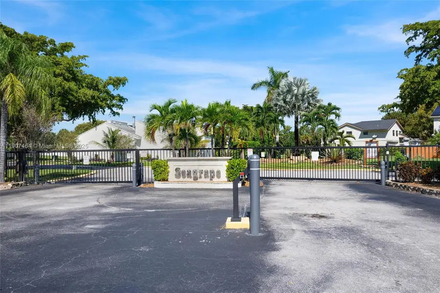 8531 Franjo Rd, Cutler Bay, FL 33189 - Image #2