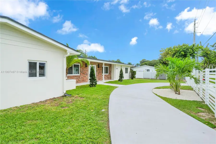 10705 SW 87th Ave, Miami, FL 33176 - Image #3