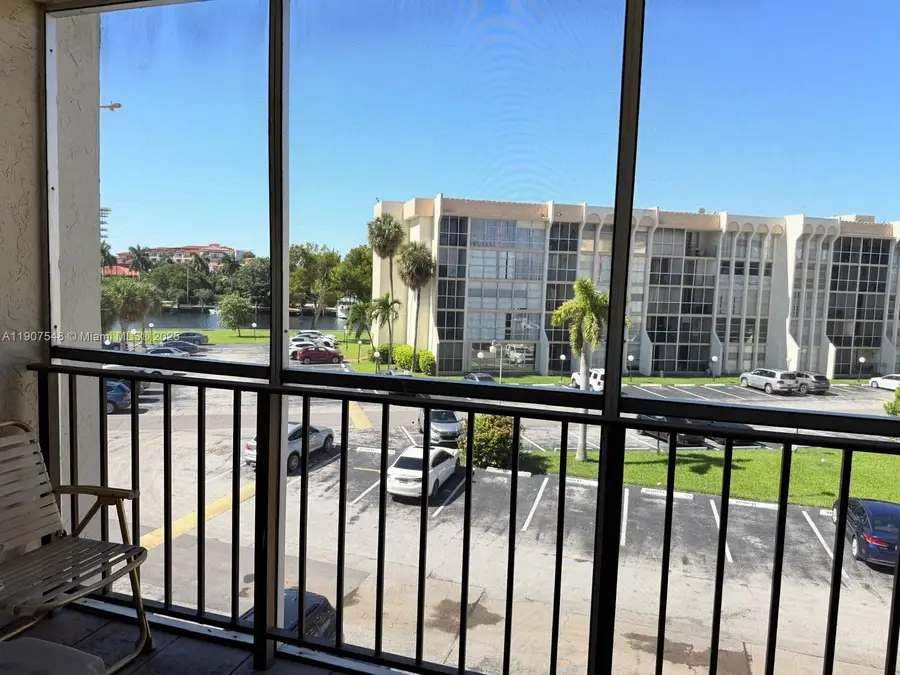 501 Three Islands Blvd #305, Hallandale Beach, FL 33009 - Image #3