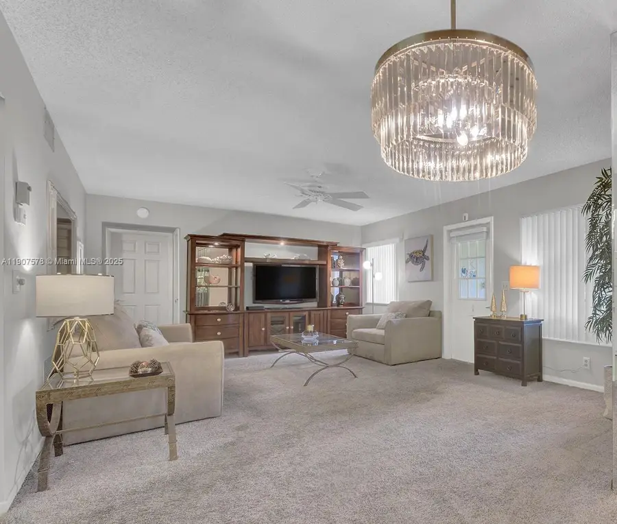 442 Pine Glen Ln #D-2, Greenacres, FL 33463 - Image #3