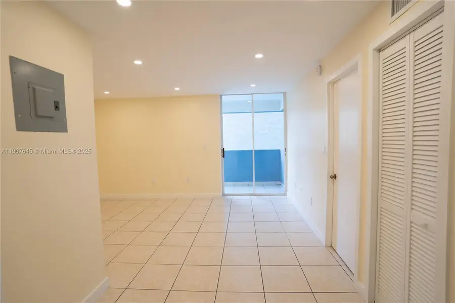 5050 NW 7th St #309, Miami, FL 33126 - Image #3