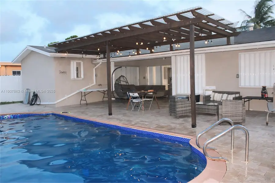 8457 Sheraton Dr, Miramar, FL 33025 - Image #2