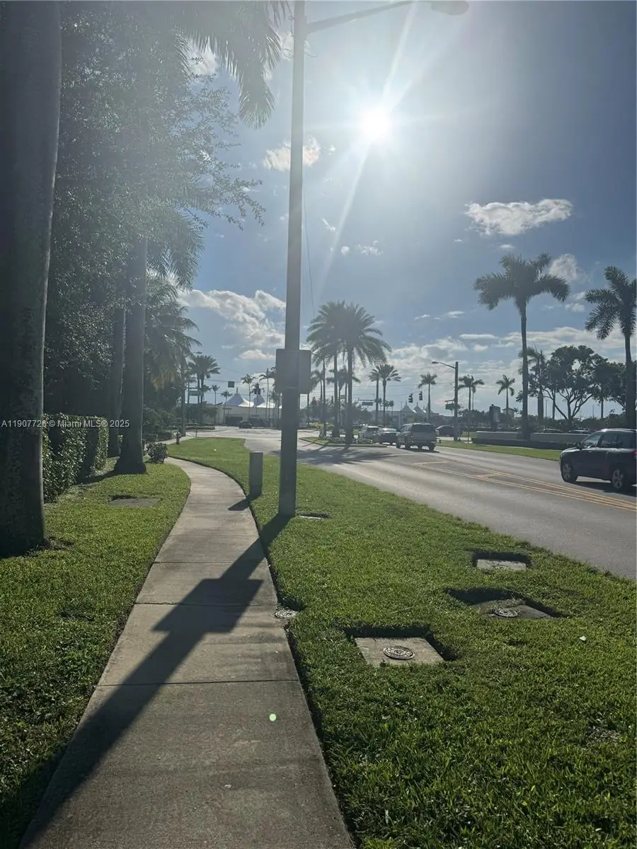 1610 Presidential Way #307, West Palm Beach, FL 33401 - Image #3