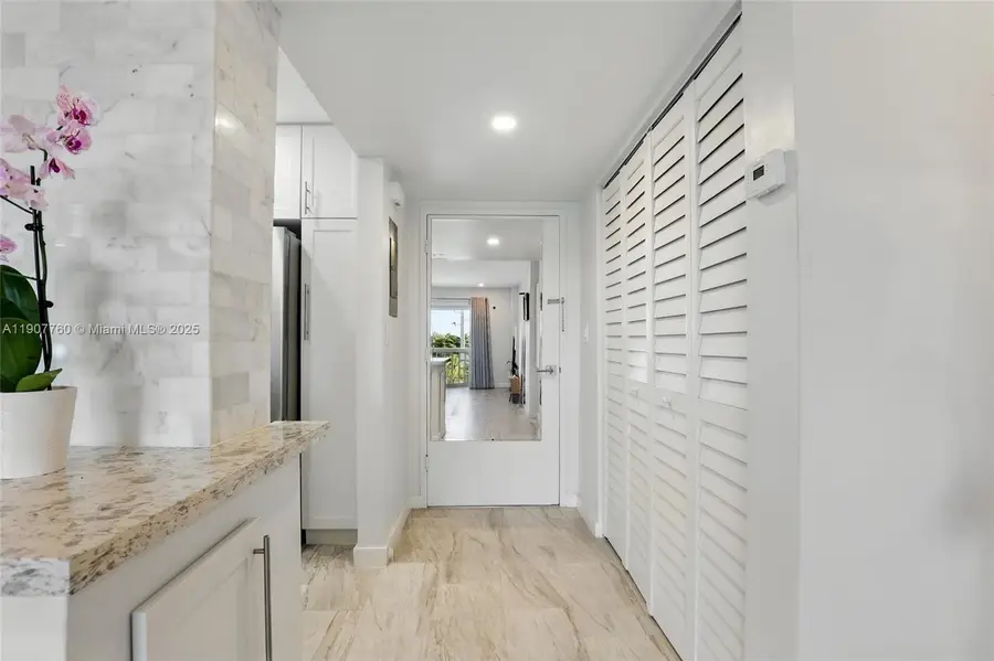 1831 NE 38th St #402, Oakland Park, FL 33308 - Image #3