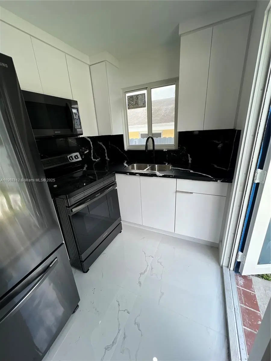 316 N 61st Ave, Hollywood, FL 33024 - Image #3