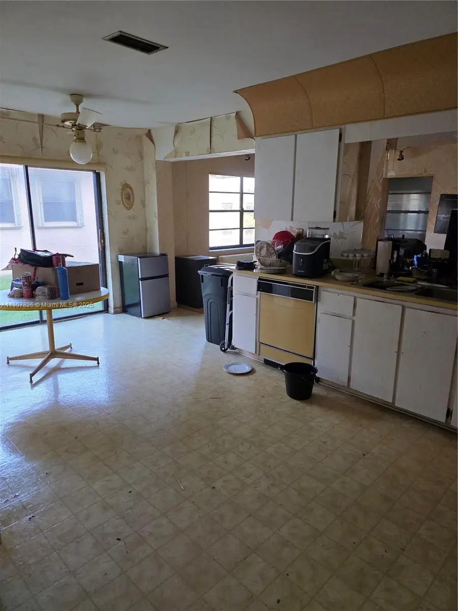 Address Withheld By Seller, Tamarac, FL 33321 - Image #2