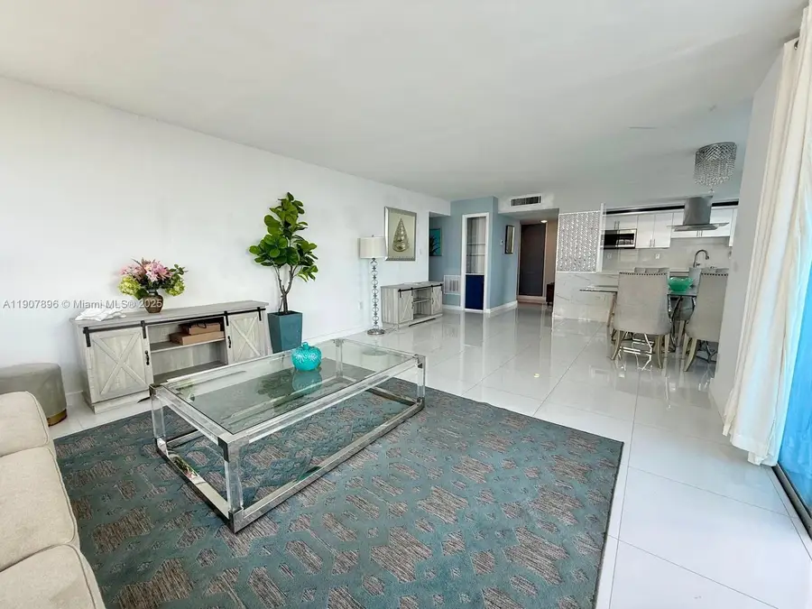 18051 Biscayne Blvd #1604, Aventura, FL 33160 - Image #3