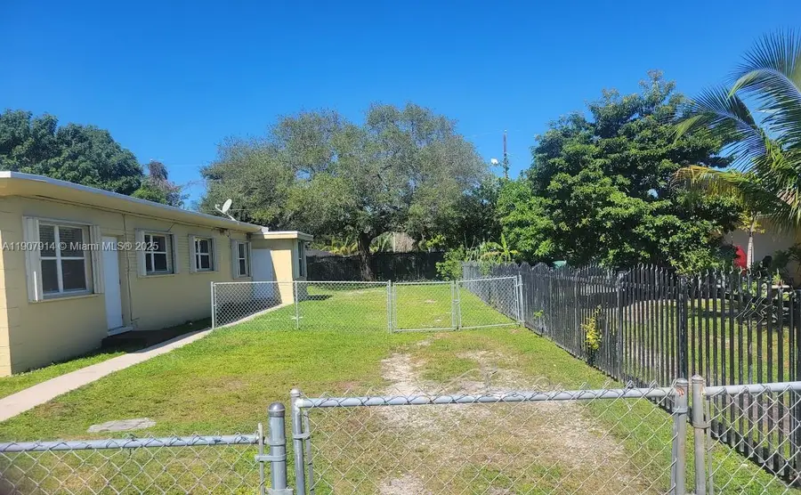 751 NW 96th St, Miami, FL 33150 - Image #3