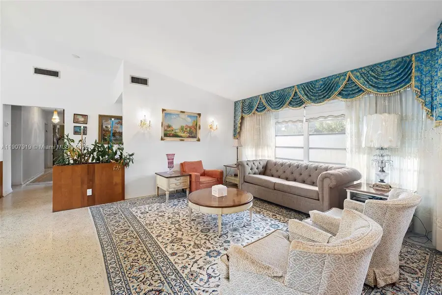 4601 Royal Palm Ave, Miami Beach, FL 33140 - Image #3