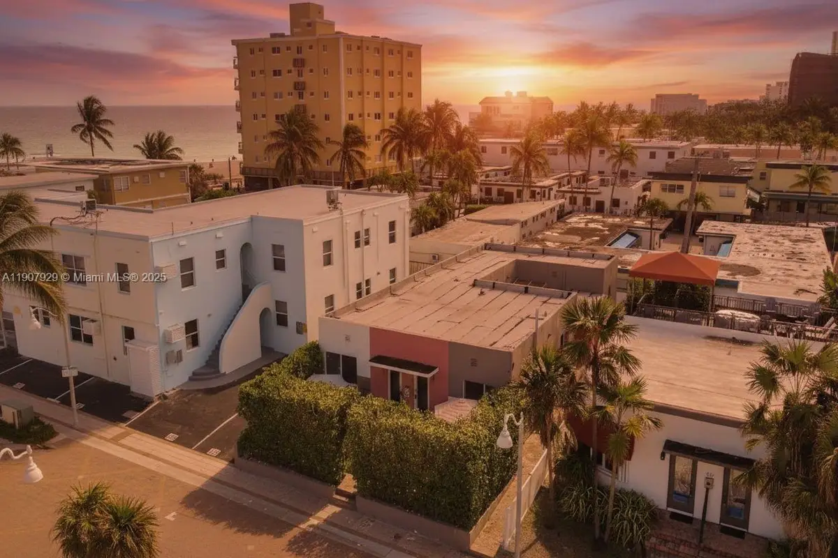 322 Oklahoma St, Hollywood, FL 33019 - Image #1