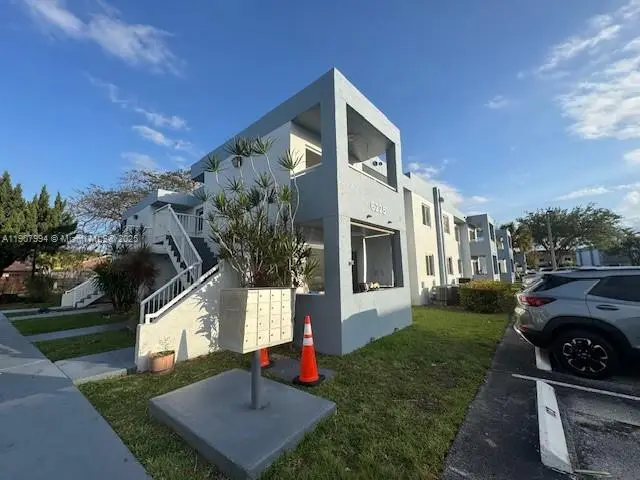6225 SW 131st Ct #204, Miami, FL 33183 - Image #2