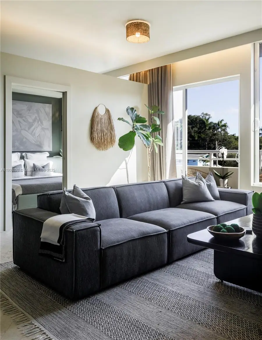 3250 Grand Ave #306, Miami, FL 33133 - Image #2