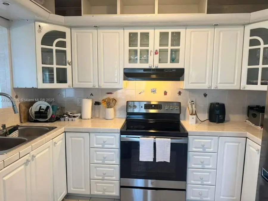 4164 Inverrary Dr #601, Lauderhill, FL 33319 - Image #3