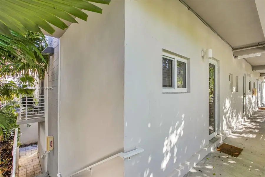 619 Meridian Ave #3, Miami Beach, FL 33139 - Image #2