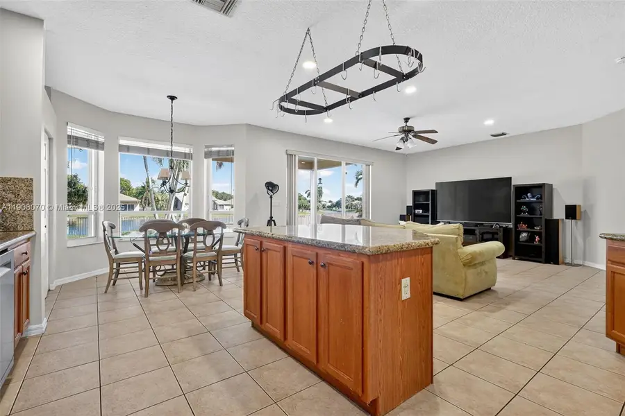 1351 NW 139th Ave, Pembroke Pines, FL 33028 - Image #3