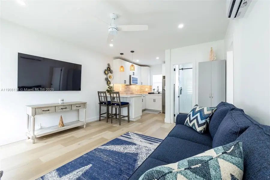 311 Liberty St #7, Hollywood, FL 33019 - Image #2