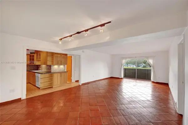 8335 SW 72nd Ave #205D, Miami, FL 33143