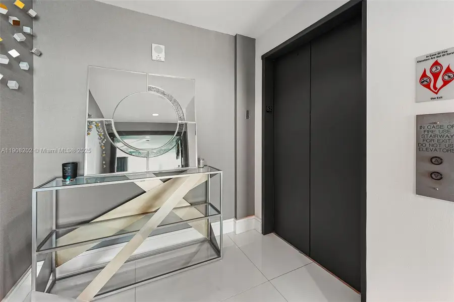 900 Biscayne Blvd #PH6201, Miami, FL 33132 - Image #2