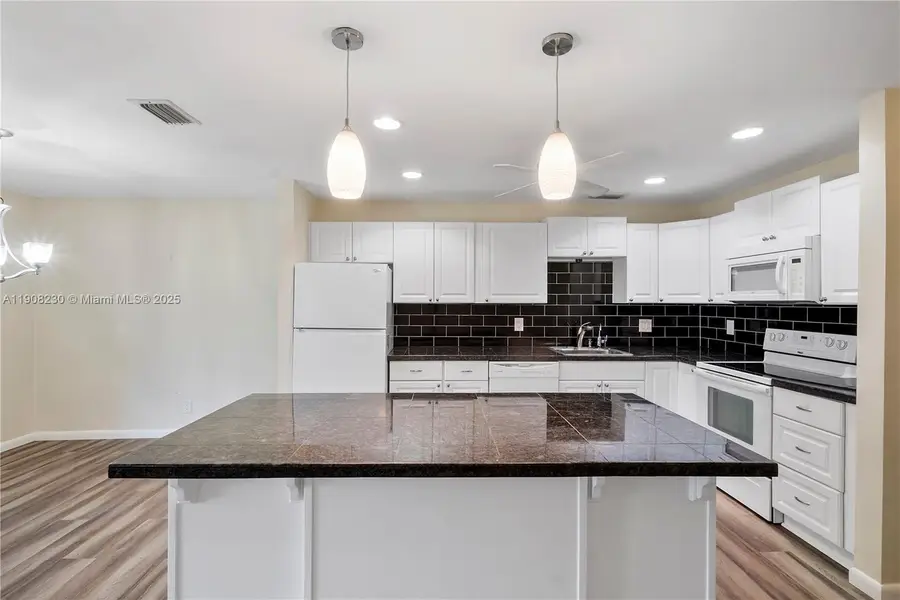 1022 NW 88th Ave #C100, Plantation, FL 33322 - Image #3