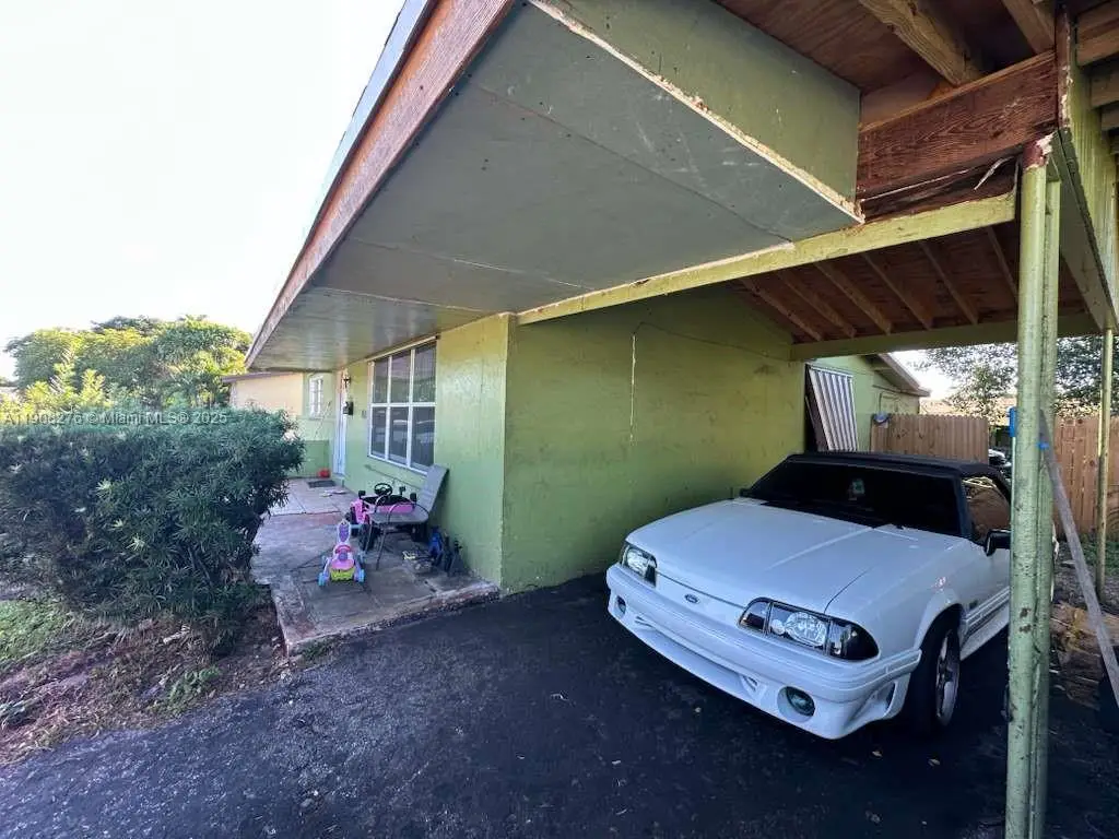 7570 Venetian St, Miramar, FL 33023 - Image #1