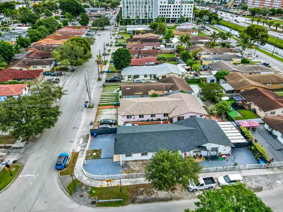 11152 SW 7th St, Sweetwater, FL 33174 - Image #2