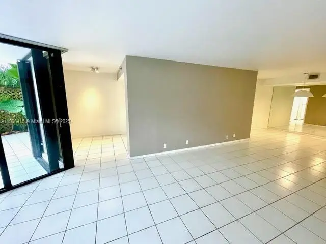 4000 Towerside Te #305, Miami, FL 33138 - Image #3