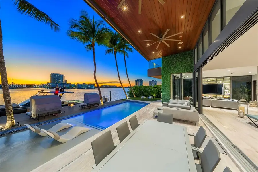 16470 NE 30th Ave, North Miami Beach, FL 33160 - Image #2