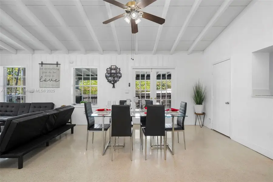 19 NE 3rd St, Dania Beach, FL 33004 - Image #3