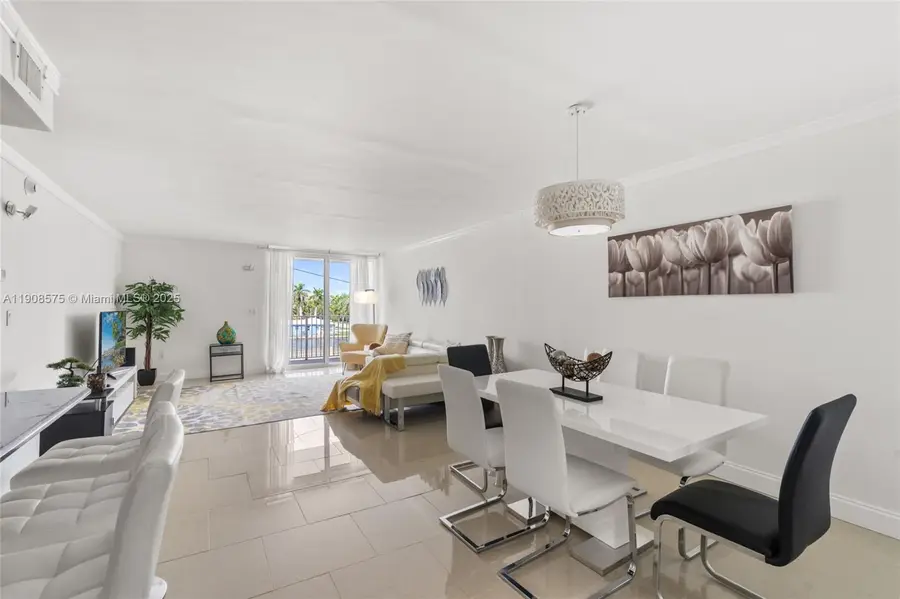 211 S Ocean Dr #304, Hollywood, FL 33019 - Image #3