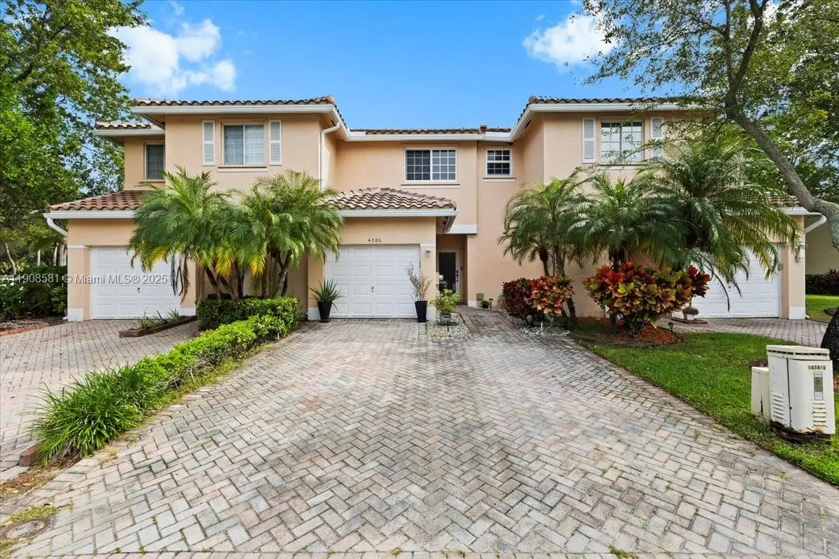 4086 NW 92nd Ave, Sunrise, FL 33351 - Image #1