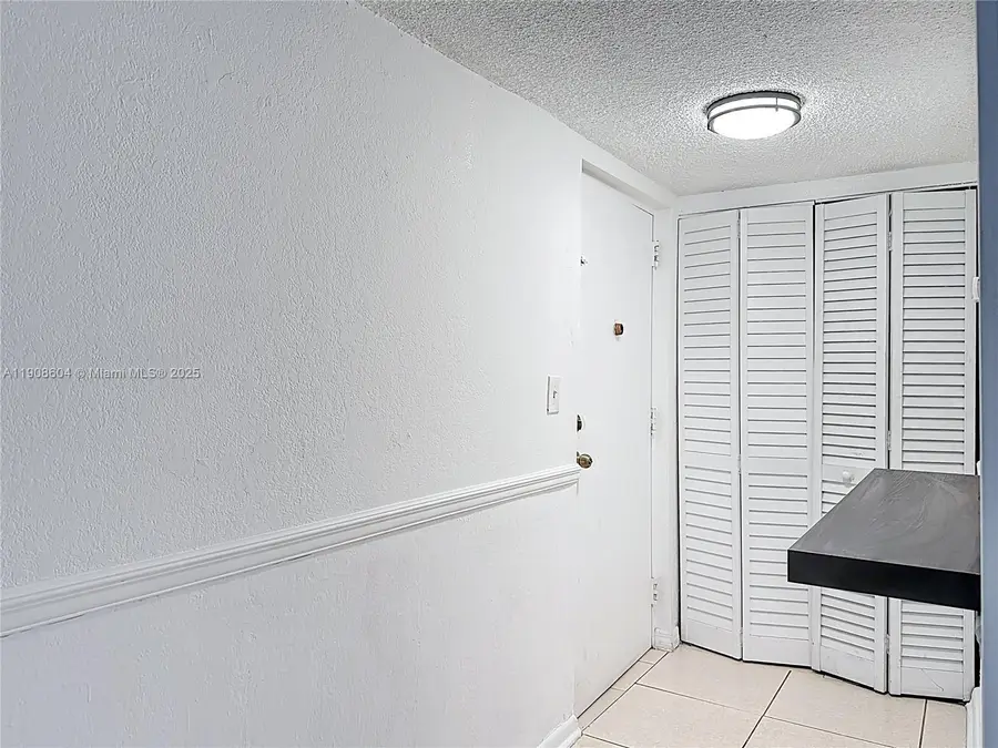 17600 NW 68th Ave #B2004, Hialeah, FL 33015 - Image #2