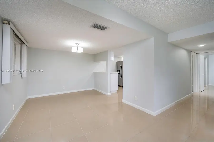 10421 Mahogany Key Cir #105, Miami, FL 33196 - Image #3