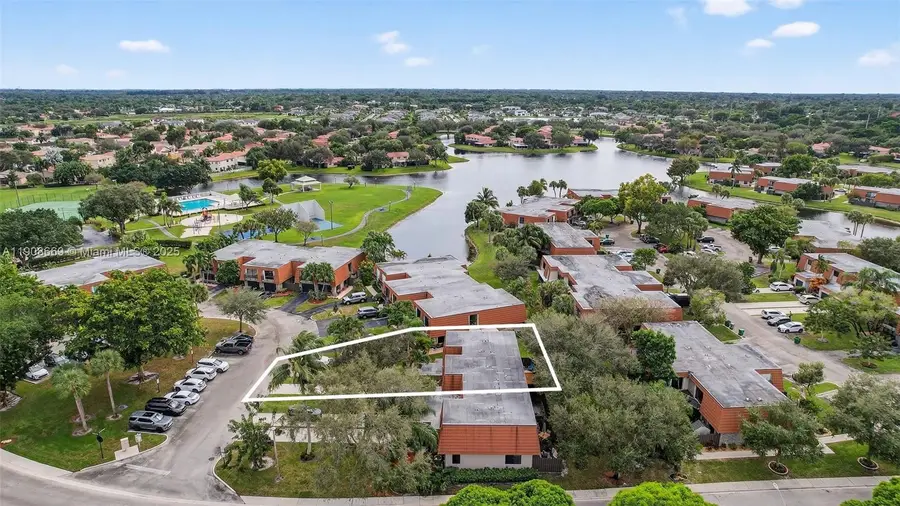 1413 SW 109th Way, Davie, FL 33324 - Image #2