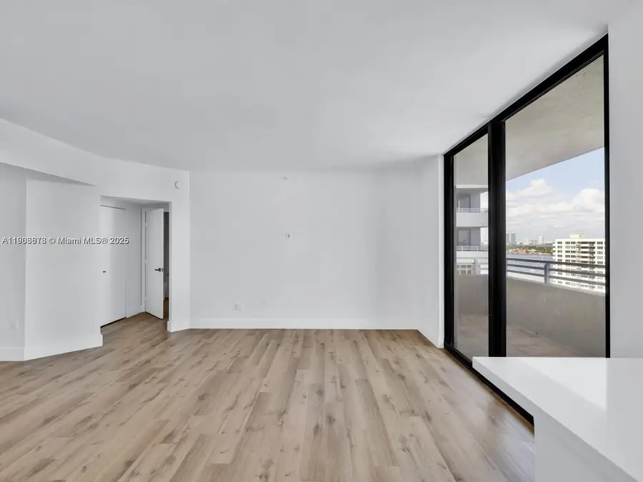 1330 West Ave #1511, Miami Beach, FL 33139 - Image #3