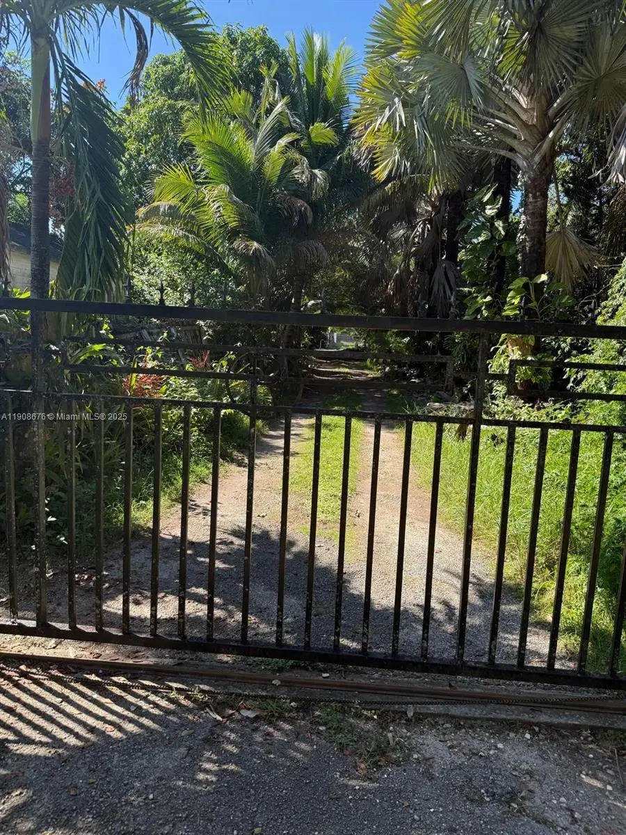 Address Withheld By Seller, Miami, FL 33177 - Image #1